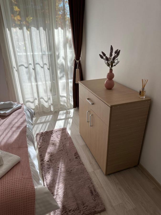 Fly Airport Residences & Therme-Self Check-In Otopeni Ngoại thất bức ảnh