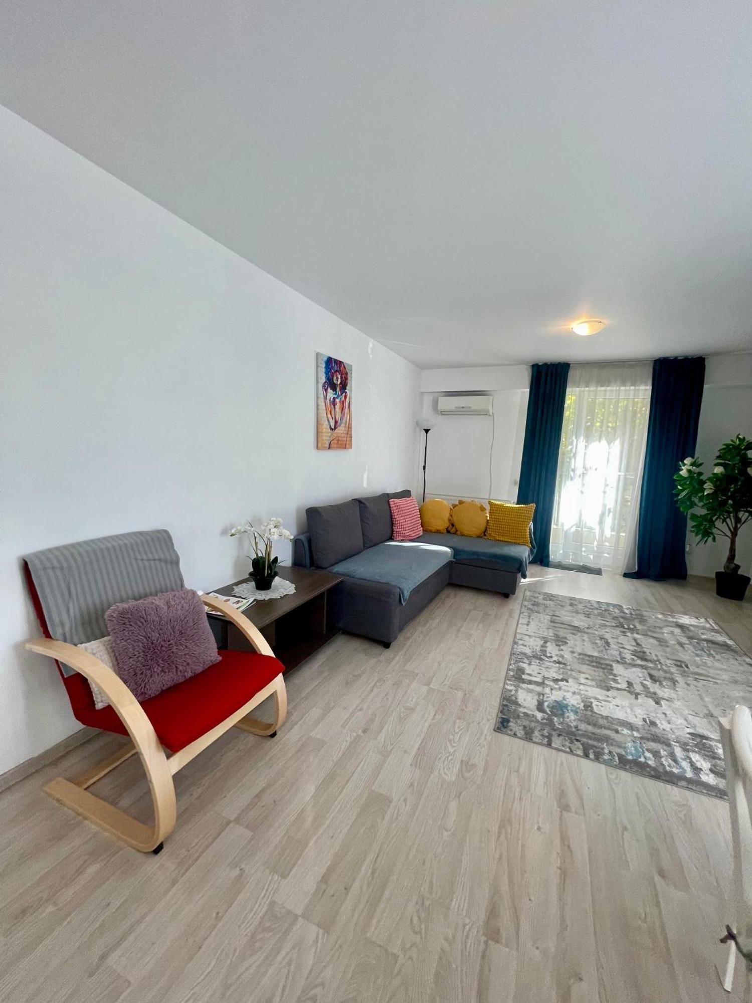 Fly Airport Residences & Therme-Self Check-In Otopeni Ngoại thất bức ảnh