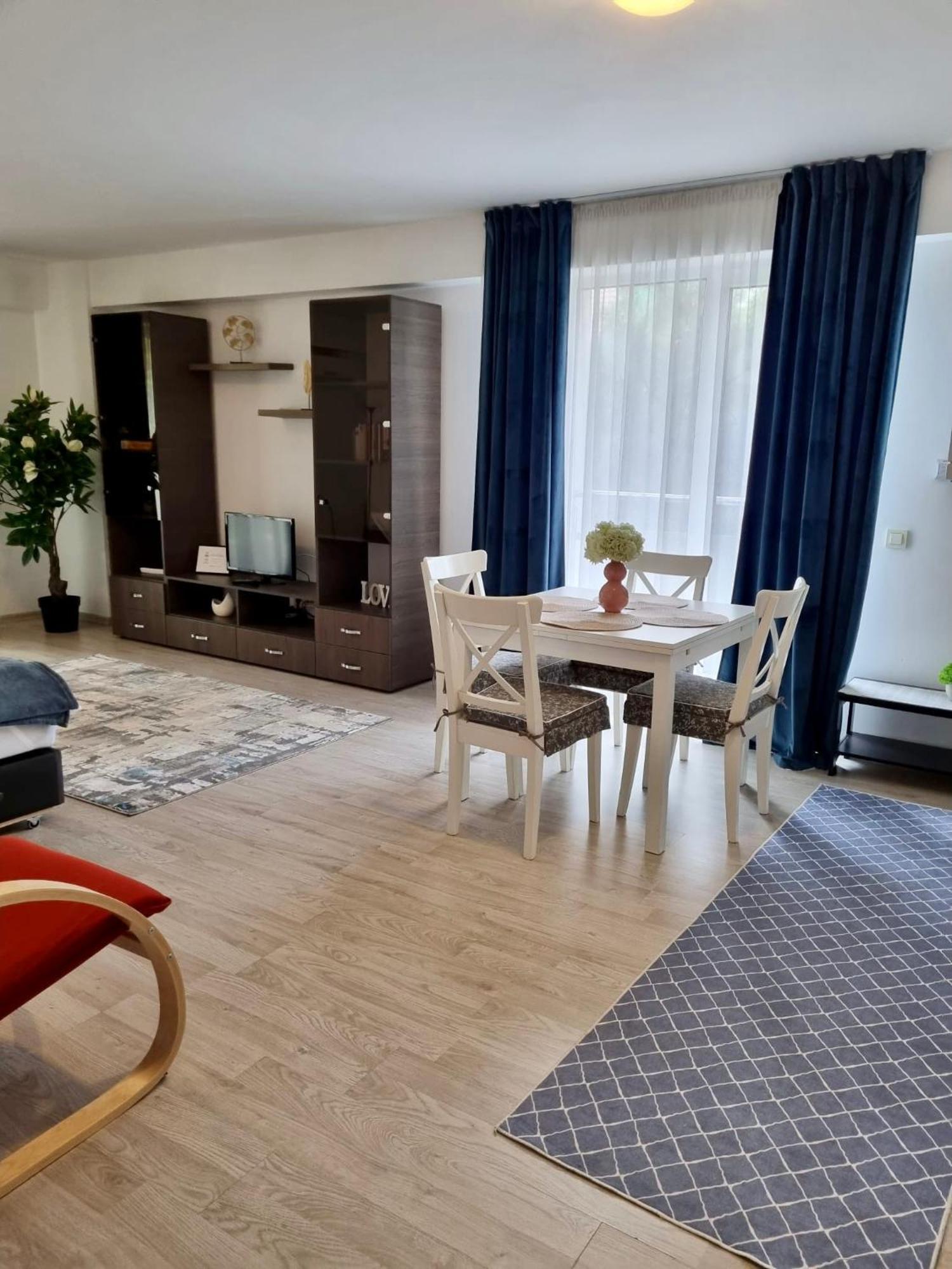 Fly Airport Residences & Therme-Self Check-In Otopeni Ngoại thất bức ảnh